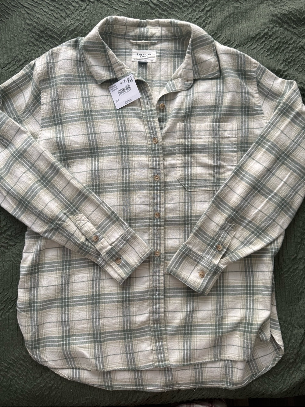 American Eagle Plaid Button-Up Shirt NWT Size Small Sage Green